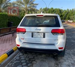 جیپ گراند شیرۆکی